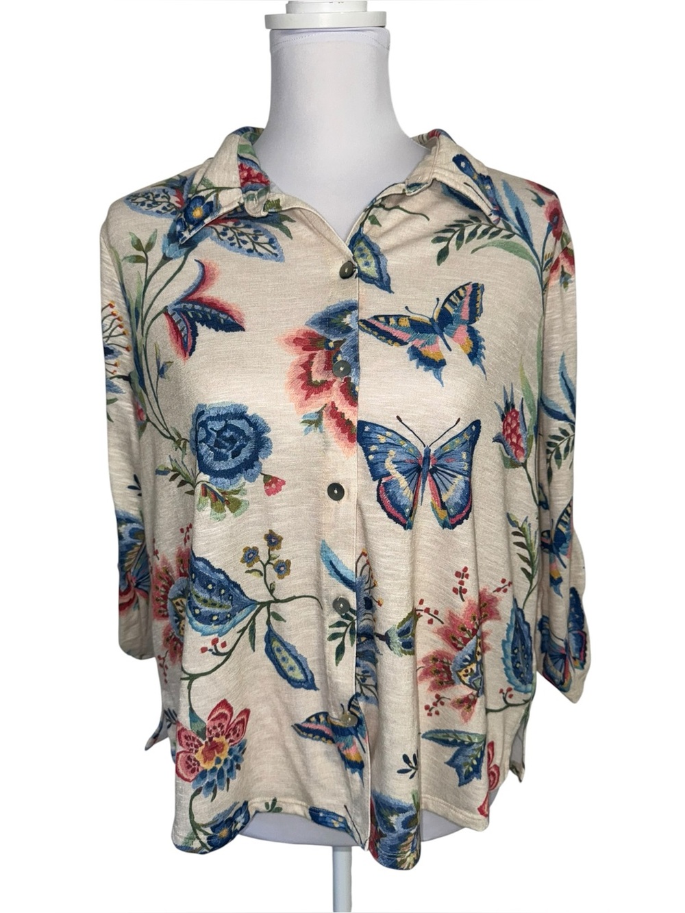 Alfred Dunner Petite Large Floral Butterfly Button Front Blouse Stretch